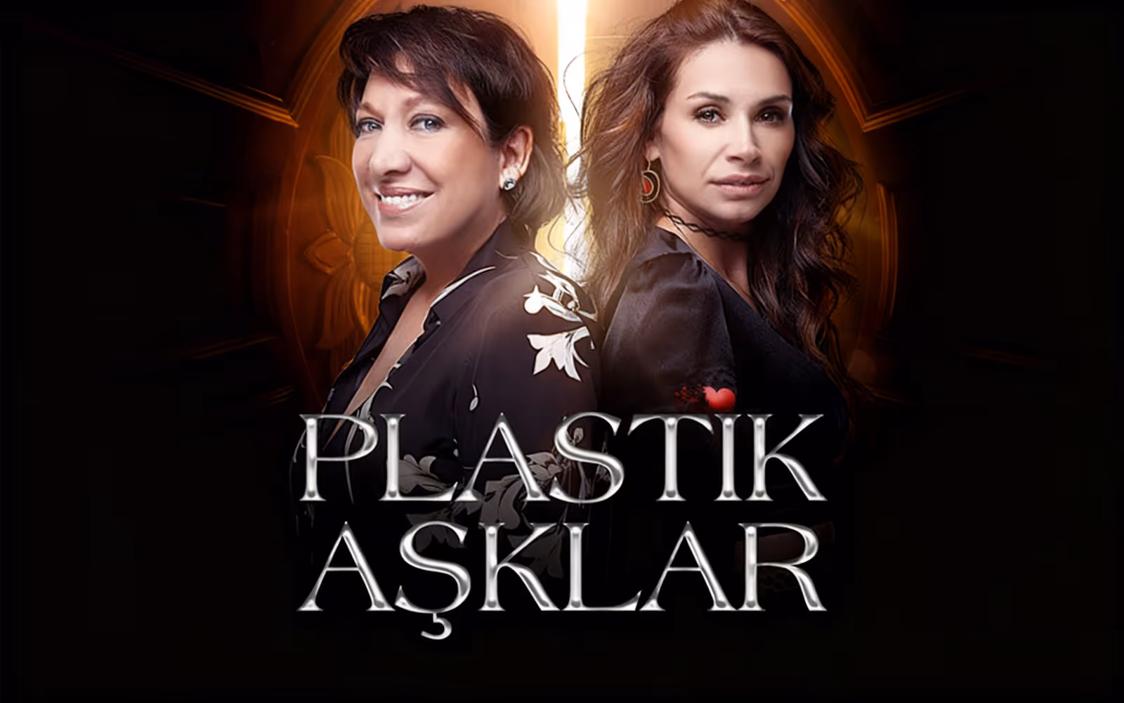 Plastik Aşklar / Oya Başar & Begüm Birgören
